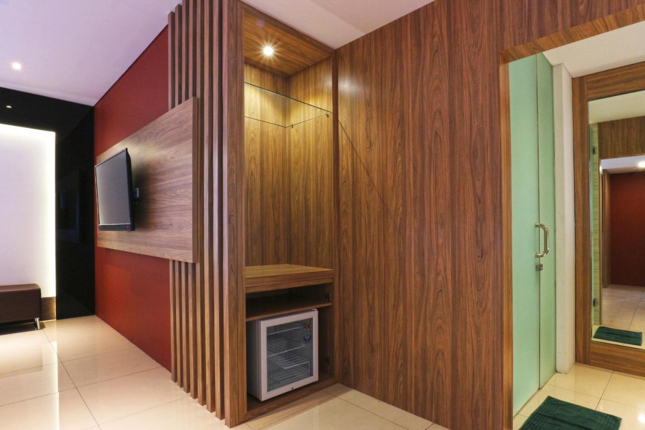 Kampioen Bed & Breakfast Bandung Exterior foto